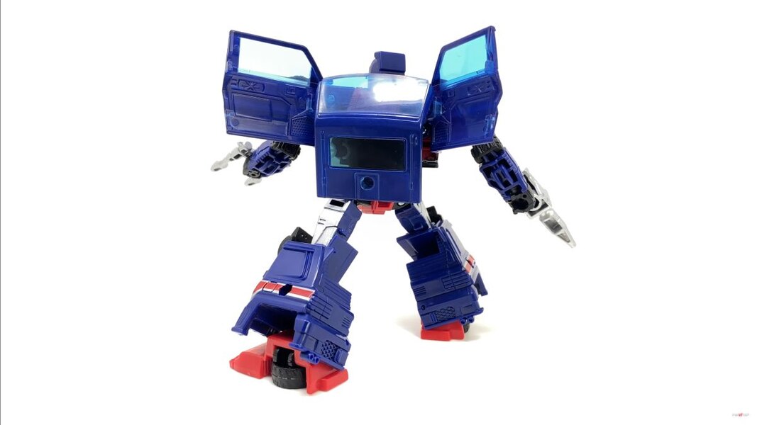 Transformers Legacy Autobot Skids In Hand Image  (17 of 56)